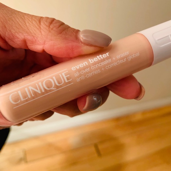 Clinique even better concealer + eraser - Picture 2 of 7
